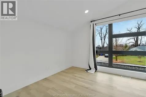 15 Churchill Park Road Chatham ON N7M 6M2