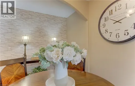 71 Vanier Drive Kitchener ON N2C 1J4