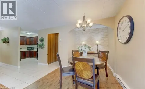 71 Vanier Drive Kitchener ON N2C 1J4