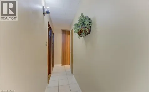 71 Vanier Drive Kitchener ON N2C 1J4