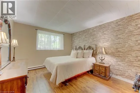 71 Vanier Drive Kitchener ON N2C 1J4