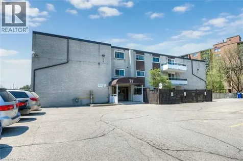 71 Vanier Drive Kitchener ON N2C 1J4