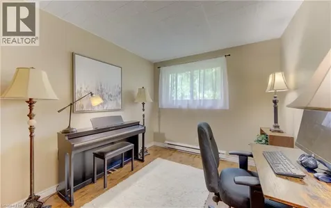 71 Vanier Drive Kitchener ON N2C 1J4