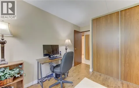 71 Vanier Drive Kitchener ON N2C 1J4