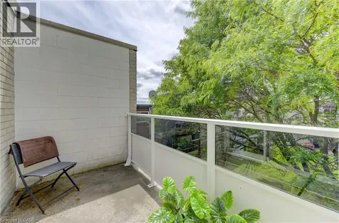 71 Vanier Drive Kitchener ON N2C 1J4