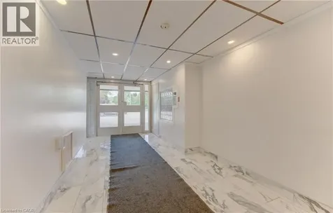 71 Vanier Drive Kitchener ON N2C 1J4
