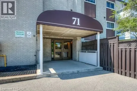 71 Vanier Drive Kitchener ON N2C 1J4