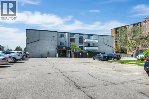 71 Vanier Drive Kitchener ON N2C 1J4