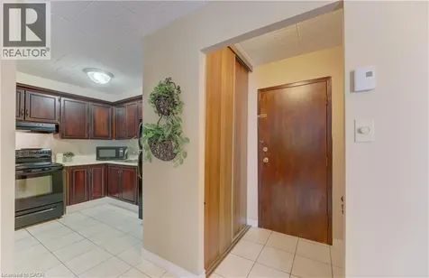 71 Vanier Drive Kitchener ON N2C 1J4