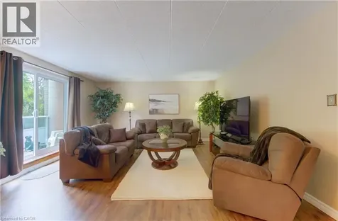 71 Vanier Drive Kitchener ON N2C 1J4