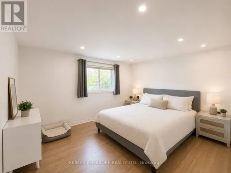 58 Selkirk Street Petawawa ON K8H 1P4