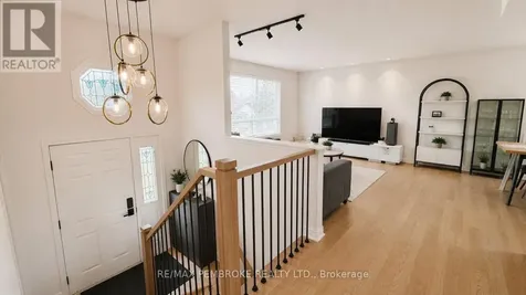 58 Selkirk Street Petawawa ON K8H 1P4