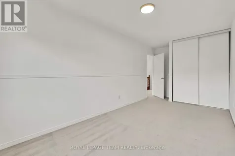 143 Tall Oak Private Ottawa ON K1G 6T3