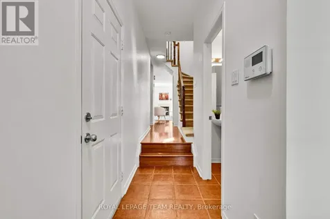 143 Tall Oak Private Ottawa ON K1G 6T3