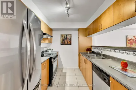 143 Tall Oak Private Ottawa ON K1G 6T3