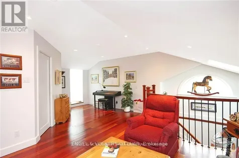281 Kirchoffer Avenue Ottawa ON K2A 1Y1
