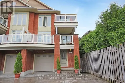 281 Kirchoffer Avenue Ottawa ON K2A 1Y1