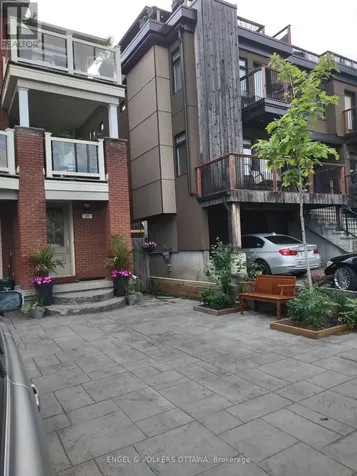 281 Kirchoffer Avenue Ottawa ON K2A 1Y1