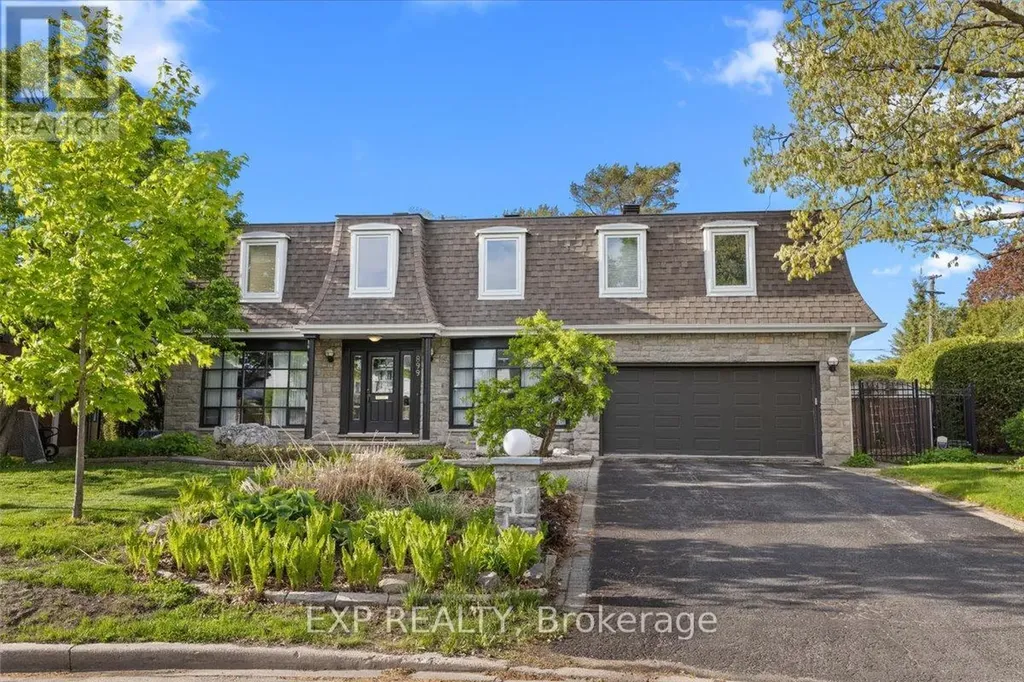 899 Dresden Crescent Ottawa ON K2B 5H8