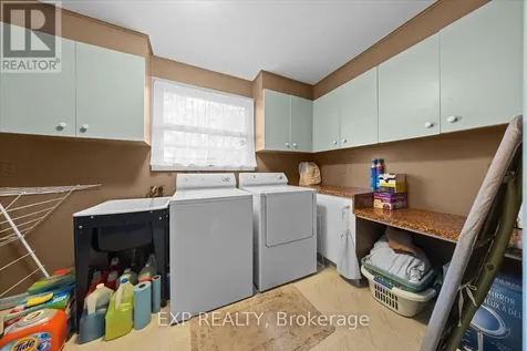 899 Dresden Crescent Ottawa ON K2B 5H8