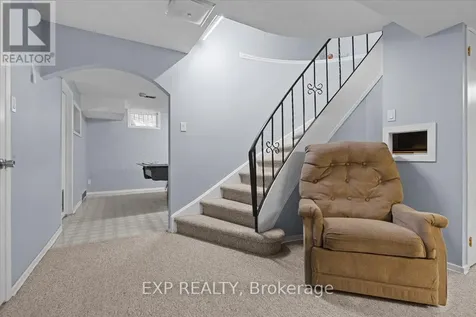 899 Dresden Crescent Ottawa ON K2B 5H8