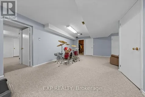 899 Dresden Crescent Ottawa ON K2B 5H8