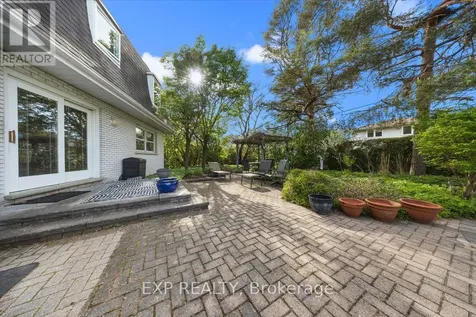 899 Dresden Crescent Ottawa ON K2B 5H8