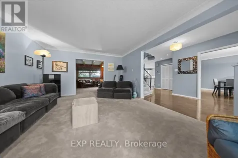 899 Dresden Crescent Ottawa ON K2B 5H8