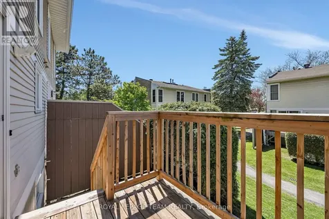 276 Dalehurst Drive Ottawa ON K2G 4J5