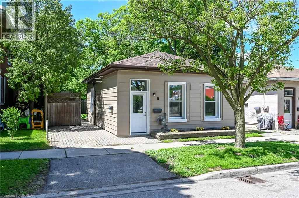 6 Duke Street Brantford ON N3T 3T3