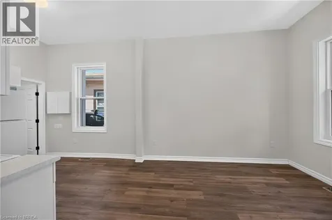 6 Duke Street Brantford ON N3T 3T3