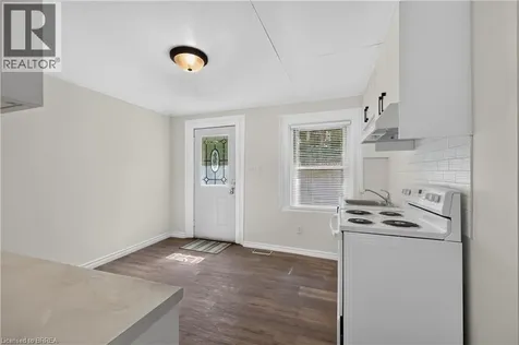 6 Duke Street Brantford ON N3T 3T3