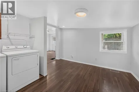 6 Duke Street Brantford ON N3T 3T3