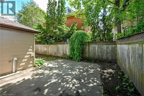 6 Duke Street Brantford ON N3T 3T3