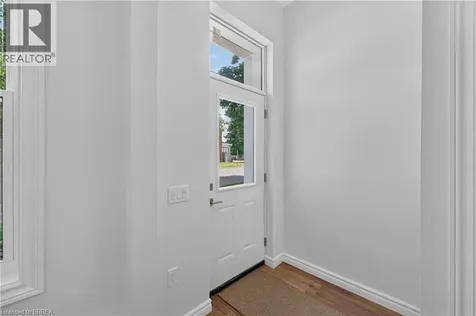 6 Duke Street Brantford ON N3T 3T3