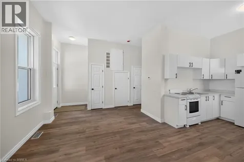 6 Duke Street Brantford ON N3T 3T3