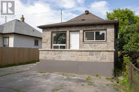 335 Vickers St N Thunder Bay ON P7C 4B1
