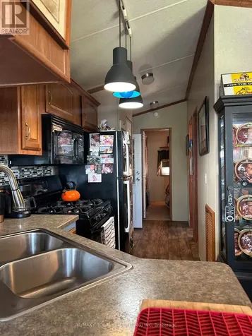 219 Lefebvre Peninsula, Remi Lake, Moonbeam Road Kapuskasing ON P0L 1V0