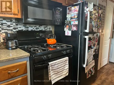 219 Lefebvre Peninsula, Remi Lake, Moonbeam Road Kapuskasing ON P0L 1V0