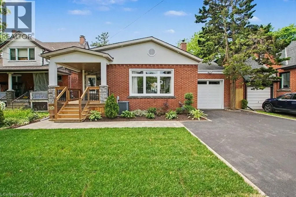 72 Mountain Park Avenue Hamilton ON L9A 1A3