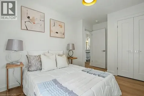 72 Mountain Park Avenue Hamilton ON L9A 1A3