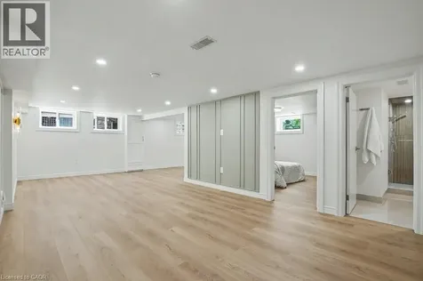 72 Mountain Park Avenue Hamilton ON L9A 1A3