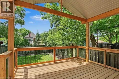 72 Mountain Park Avenue Hamilton ON L9A 1A3