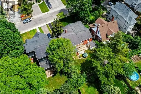 72 Mountain Park Avenue Hamilton ON L9A 1A3