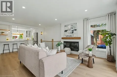 72 Mountain Park Avenue Hamilton ON L9A 1A3
