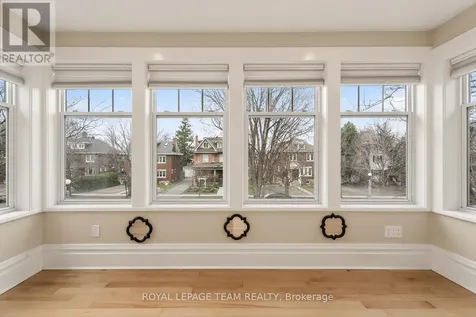 318 Clemow Avenue Ottawa ON K1S 2B8