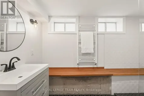 318 Clemow Avenue Ottawa ON K1S 2B8
