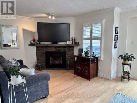 39 Shoreline Drive Bracebridge ON P1L 1Z3