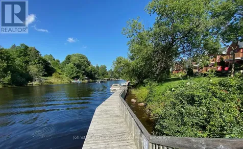 39 Shoreline Drive Bracebridge ON P1L 1Z3