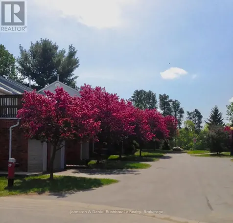 39 Shoreline Drive Bracebridge ON P1L 1Z3